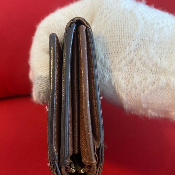 Louis Vuitton Wallet  - Authentic - Picture 8 of 16